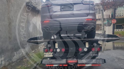 Aseguran camioneta ligada a doble homicidio en Gómez Morín