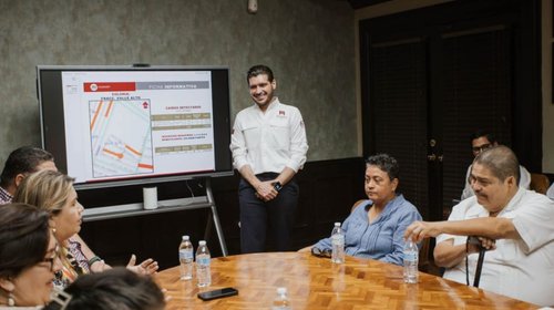Beto Granados encabeza mesa de trabajo con líderes de colonias