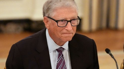 IA sin control podría causar mil millones de muertes: Bill Gates