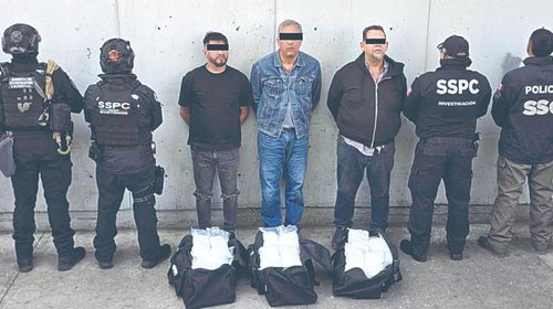 caen_tres_hombres_cabrera_sarabia_d6289837ca