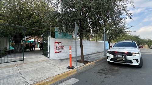 Atropellan a dos hermanos frente a escuela de educación especial