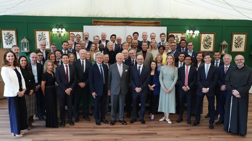 Carlos III reúne a líderes de IA para 'proteger a la humanidad'