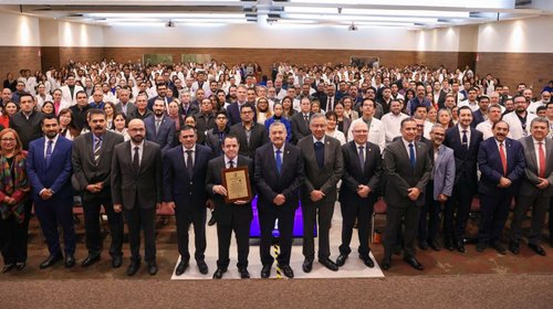 certicifacion_uanl_rector_santos_guzman_d34aedd526