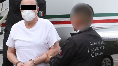 cesar_duarte_jaquez_exgobernador_chihuahua_llega_hangar_fgr_aicm_extraditado_estados_unidos_mexico_02062022_98f5e086bc