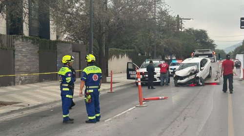 Choque deja dos personas lesionadas sobre avenida Alfonso Reyes
