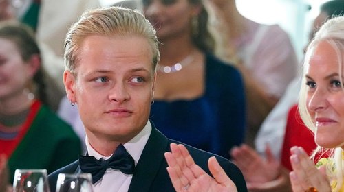 Condenan al hijo de la princesa heredera de Noruega por violación