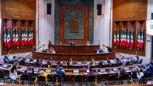 Congreso de Sinaloa aplaza sesión para elegir gobernador interino
