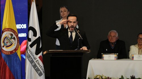 Oficializan a De la Espriella como presidente electo de Colombia