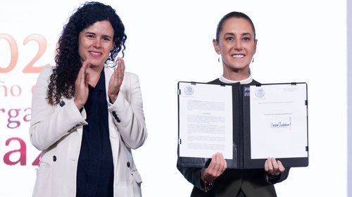 Firman decreto contra violencia digital hacia menores