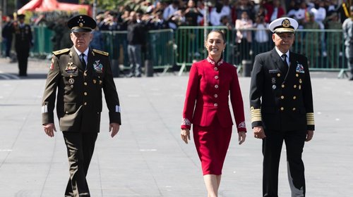 Conmemoran con desfile cívico 216° Aniversario de Independencia