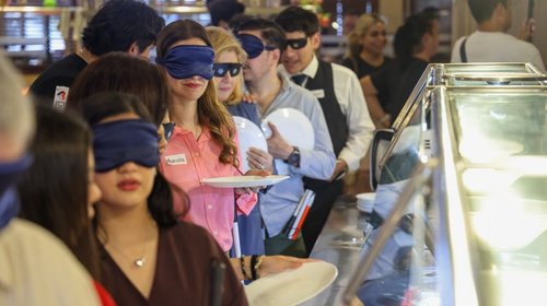 Realiza DIF Monterrey dinámica 'Experiencia Oscura 2026'