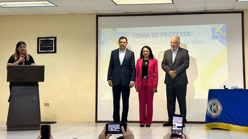 directora_toma_protesta1_014dcc6556