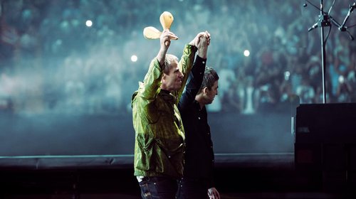 Oasis mira sin ira su pasado en ‘Don’t Look Back in Anger’