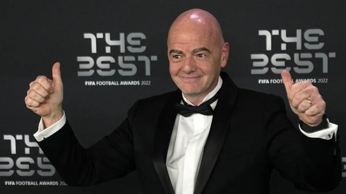 Exigen 42 grupos de aficionados renuncia de Gianni Infantino