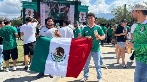 Abarrotan miles de regios FIFA Fan Festival en inicio del Mundial