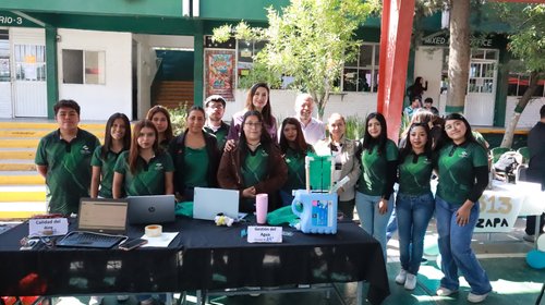 Más de 90 jóvenes buscan soluciones ambientales con tecnología