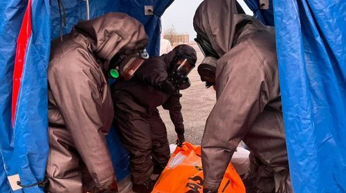 Suman 64 muertos tras naufragio de ferry en Indonesia