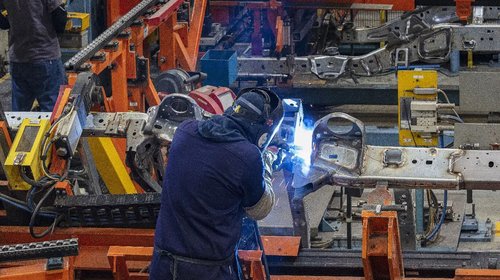 Manufactura ‘apaga’ el ISR: recaudación cae 12.1%