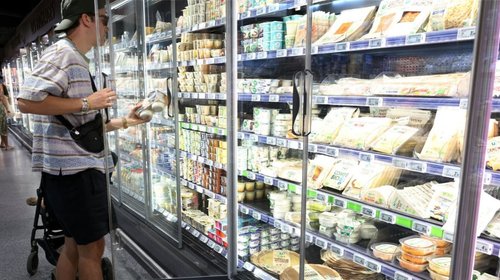 Francia descarta desabasto tras ciberataque a 700 supermercados