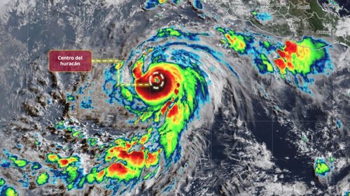 'Genevieve' toma fuerza y se convierte en huracán categoría 3