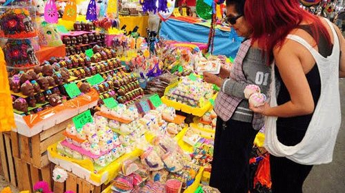 Día de Muertos "dará vida" a comercios regios con $2,600 millones