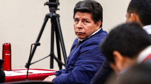 Castillo pide a Perú acatar fallo de la ONU y liberarlo