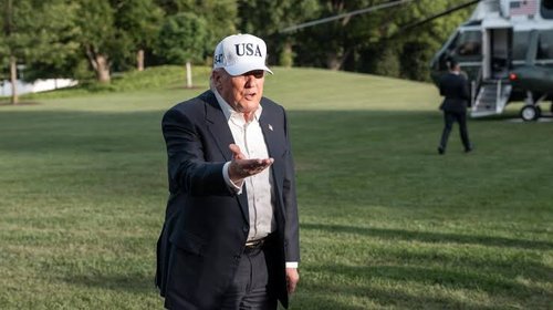 Trump inaugura helipuerto de granito en la Casa Blanca