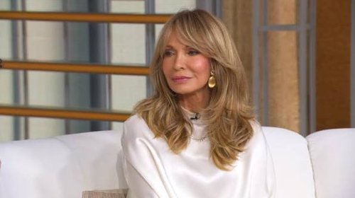Jaclyn Smith recuerda a Los ángeles de Charlie en los Emmy