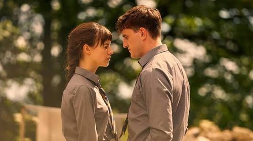 Paul Mescal y Daisy Edgar-Jones apoyan a Sally Rooney