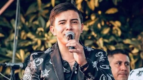Muere a los 19 años vocalista de El Bronco y su Banda