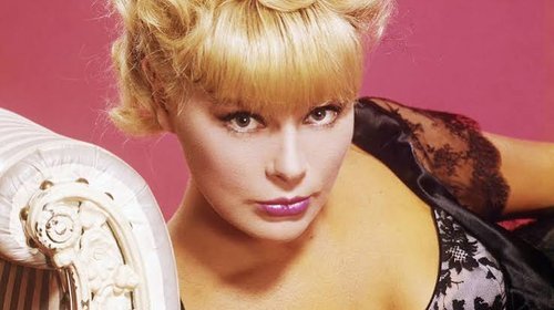 Muere Elke Sommer, actriz alemana que triunfó en Hollywood