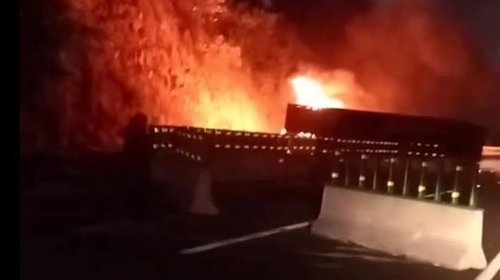 Incendio de tráiler en Naucalpan-Toluca deja dos muertos