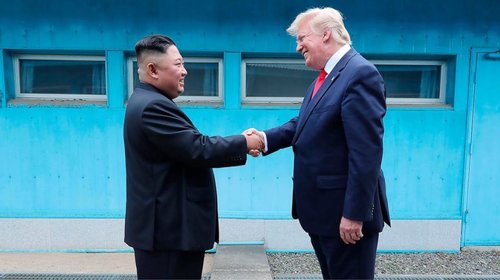 Trump ordena reducir ejercicios militares con Corea del Sur