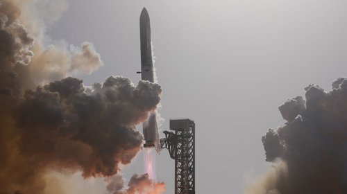 Inversionistas cuestionan a Elon Musk sobre acciones de SpaceX