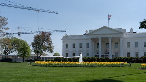 investigan_disparos_frente_casa_blanca_26cc61fddf