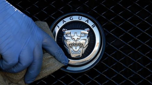 Jaguar Land Rover recortará 4 mil empleos ante competencia china