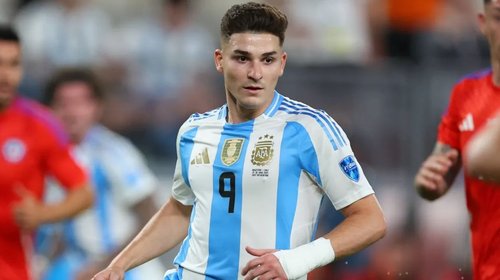 Barcelona mantiene su oferta por Julián Álvarez al Atlético