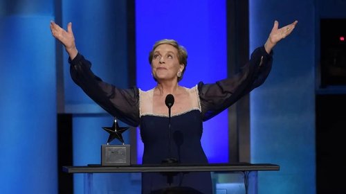Julie Andrews anuncia su retiro del cine tras 80 años de carrera