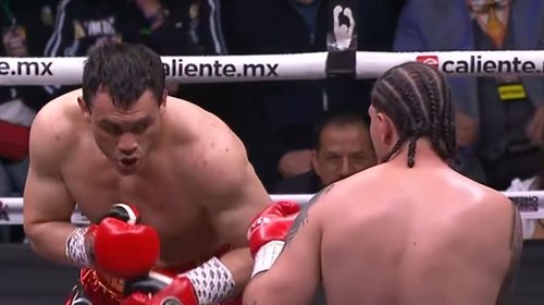 Julio César Chávez Jr. gana por nocaut a Jeison Troncoso