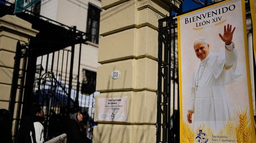 León XIV insta a reconocer contradicciones que amenazan al mundo