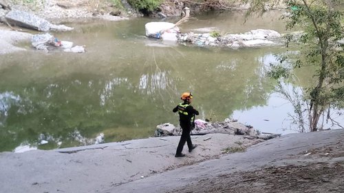 Sigue búsqueda de hombre arrastrado por corriente en Monterrey