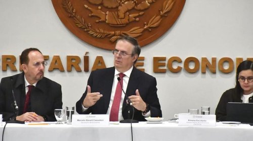 Marcelo Ebrard brinda avances comerciales al Poder Legislativo