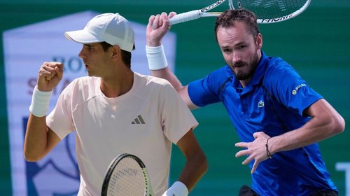 Medvedev y Jodár van a cuartos de final en Masters de Shanghái