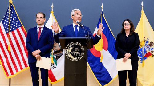 Meta enfrenta demandas por posible daño a salud mental de menores
