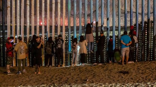 Cae migración mexicana hacia EUA a su nivel más bajo en 55 años