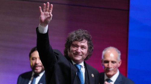 Milei destina $33 millones para aumentar salarios de militares