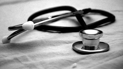  Bajan muertes por cáncer, maternas y por infartos en Nuevo León
