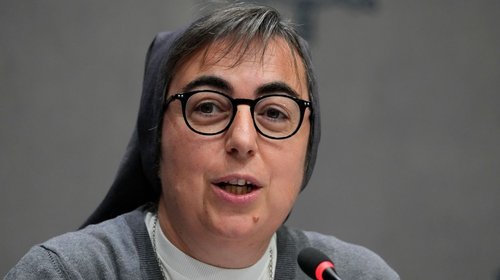 Papa León XIV nombra a una monja en alto cargo vaticano