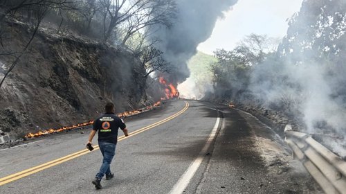 Resarcen con casi 1.5 mdp daños por accidente de pipa en Guerrero