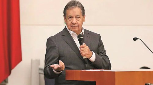 Eligen a Higinio Martínez como nuevo presidente del Senado